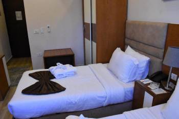Economy Double Room4